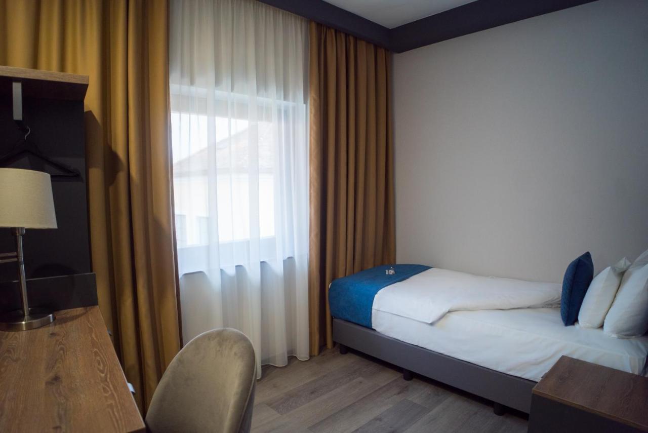 Hotel Palatinus Sopron Ngoại thất bức ảnh